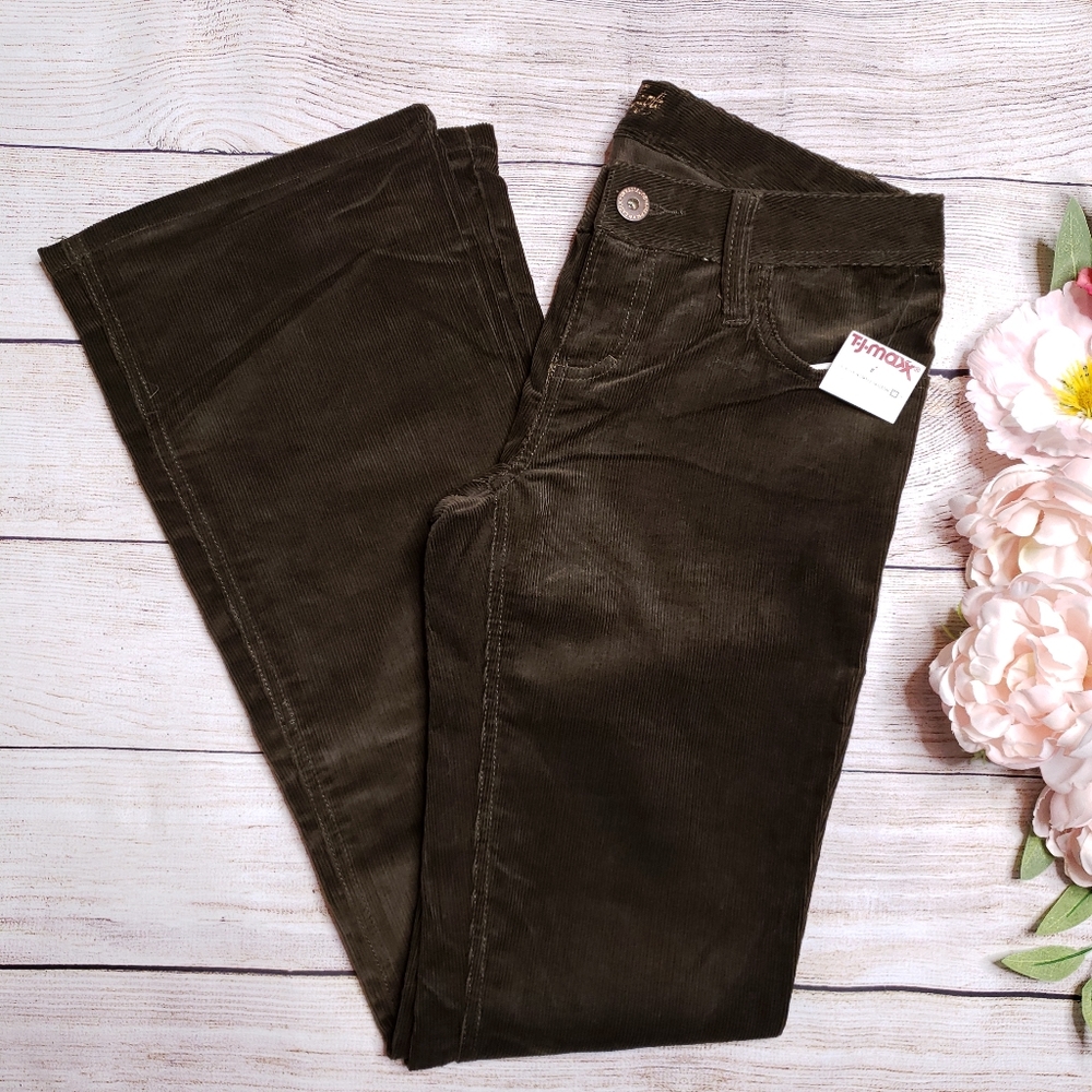 NWT American Eagle Corduroys 2